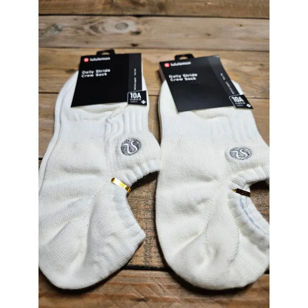 LuLulemon Womens Daily Stride Ankle Crew Socks two pairs large White
